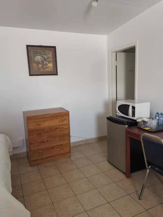 Dundurn Motel Ngoại thất bức ảnh